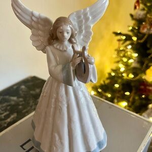 Lladro Heavenly Harpist White and Blue Angel Figurine #5830